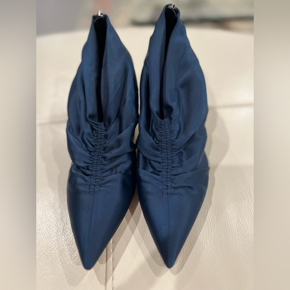 Zara Woman Satin Leather Kitten Heel Zip Shoes Booties Womens Sz 7 Blue Point - Picture 2 of 4